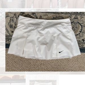M Womens White Nike Tennis Skirt